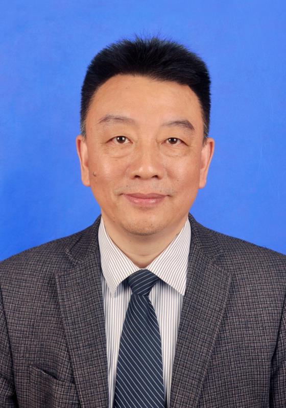 李周